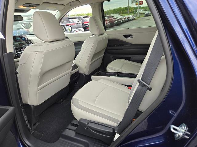 Certified 2022 Nissan Pathfinder SL w/ SL Premium Package FWD image 9