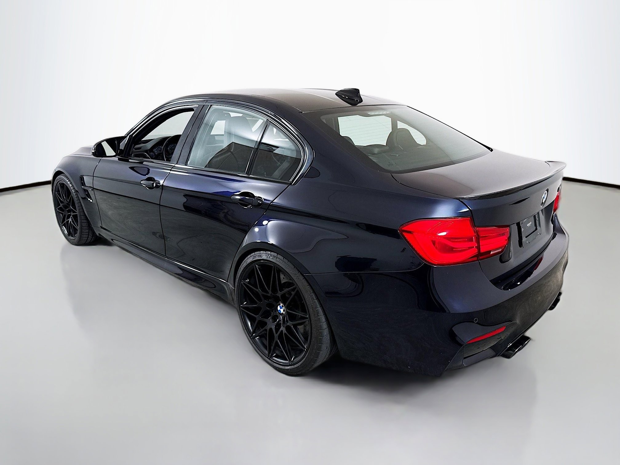 Used 2018 BMW M3 RWD image 5