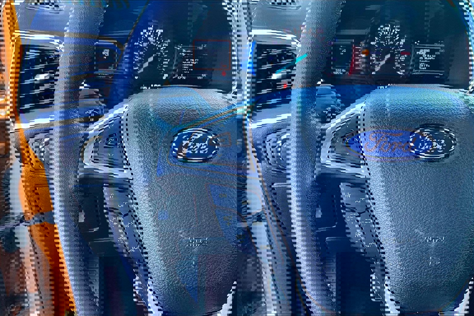 Used 2015 Ford Edge Sport image 17