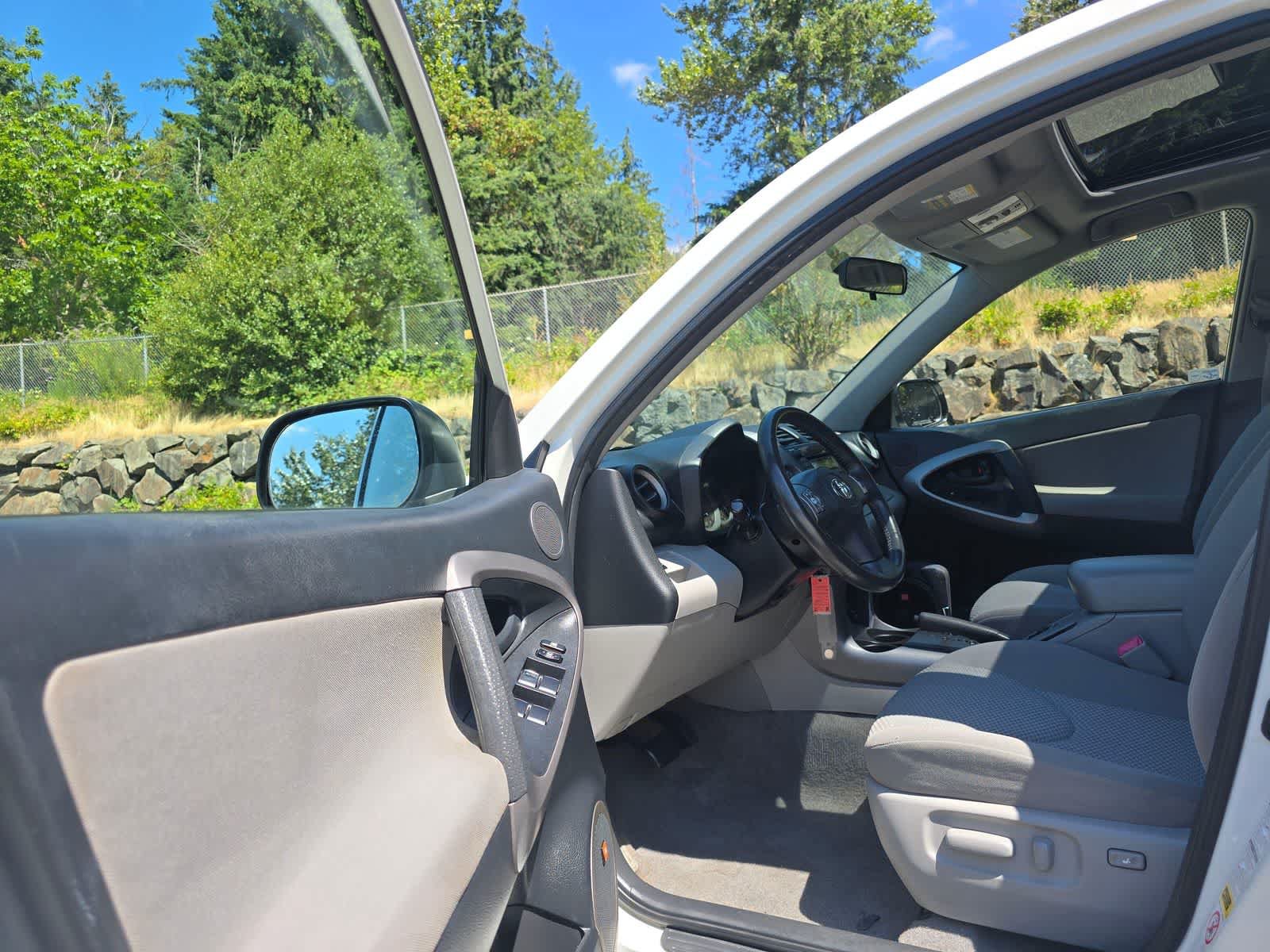 Used 2007 Toyota RAV4 Limited AWD/4WD image 20