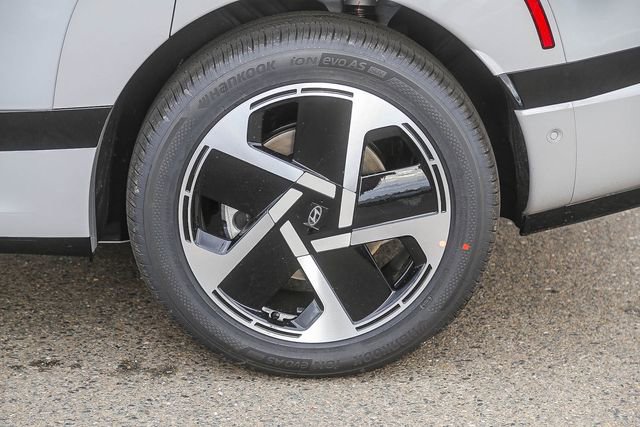 New 2026 Hyundai Ioniq 9 Calligraphy image 12