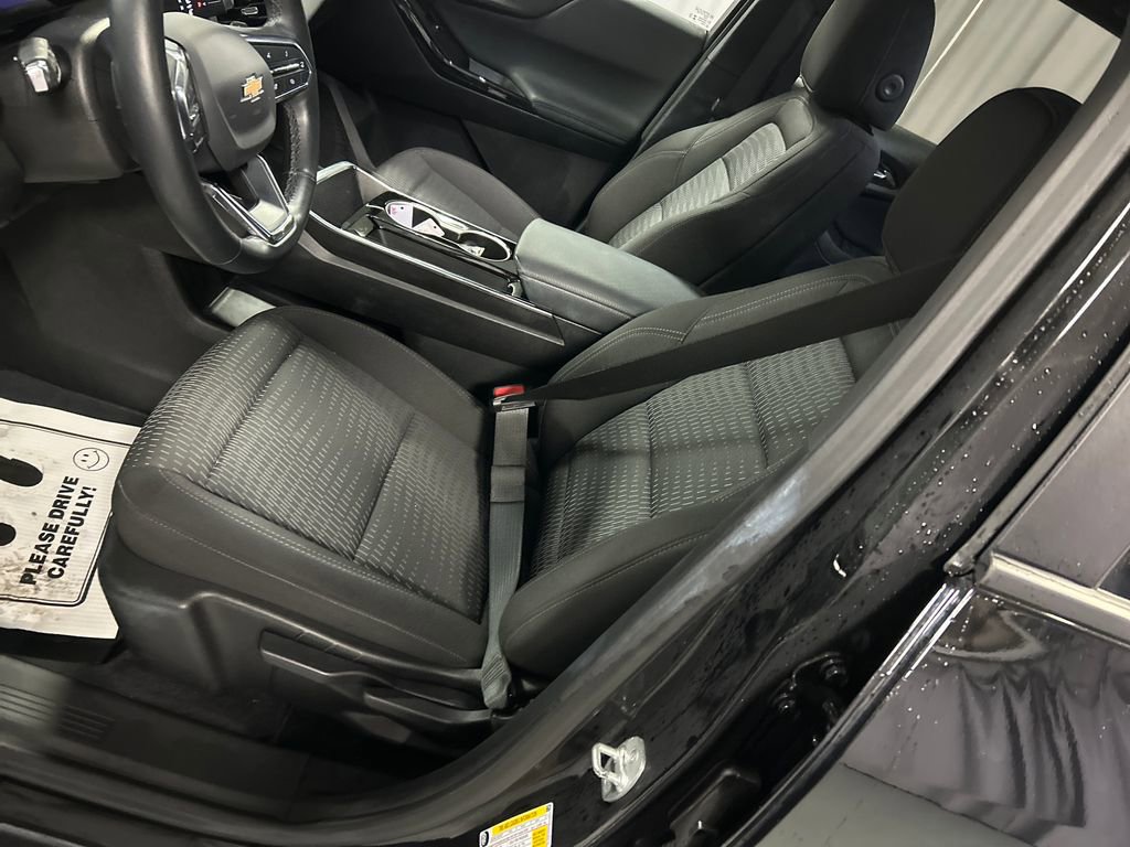 Used 2025 Chevrolet Equinox LT image 11