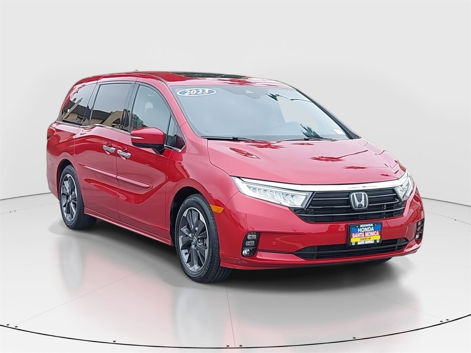 Used 2023 Honda Odyssey Elite image 3