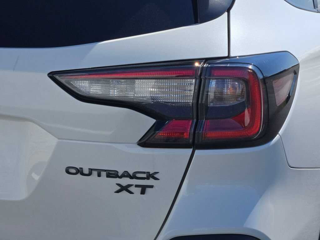 Used 2023 Subaru Outback Onyx Edition XT AWD/4WD image 12