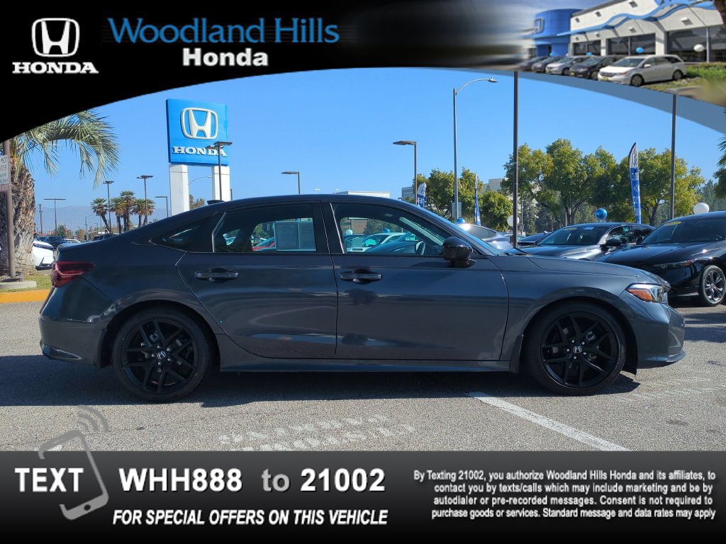Used 2025 Honda Civic Sport image 4
