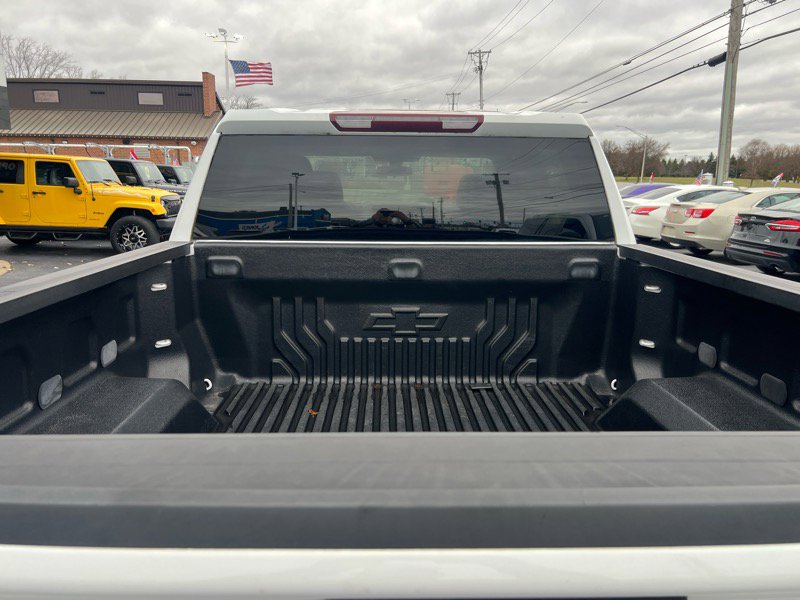Used 2019 Chevrolet Silverado 1500 Custom w/ Custom Value Package image 6