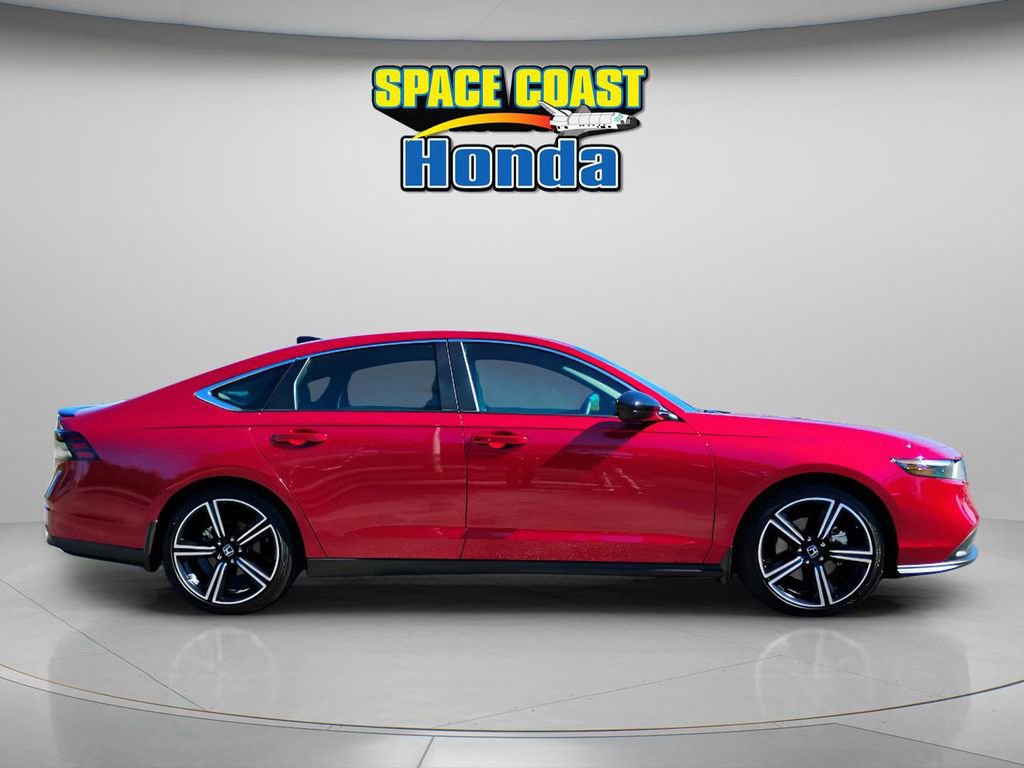 Used 2025 Honda Accord Sport image 11