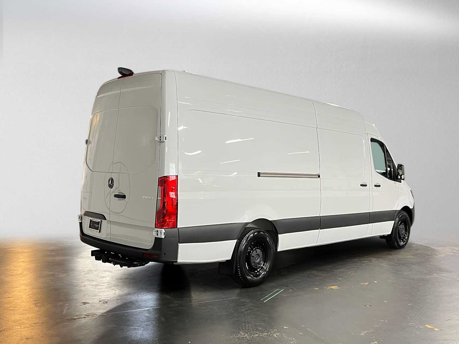 Used 2026 Mercedes-Benz Sprinter 2500 image 3