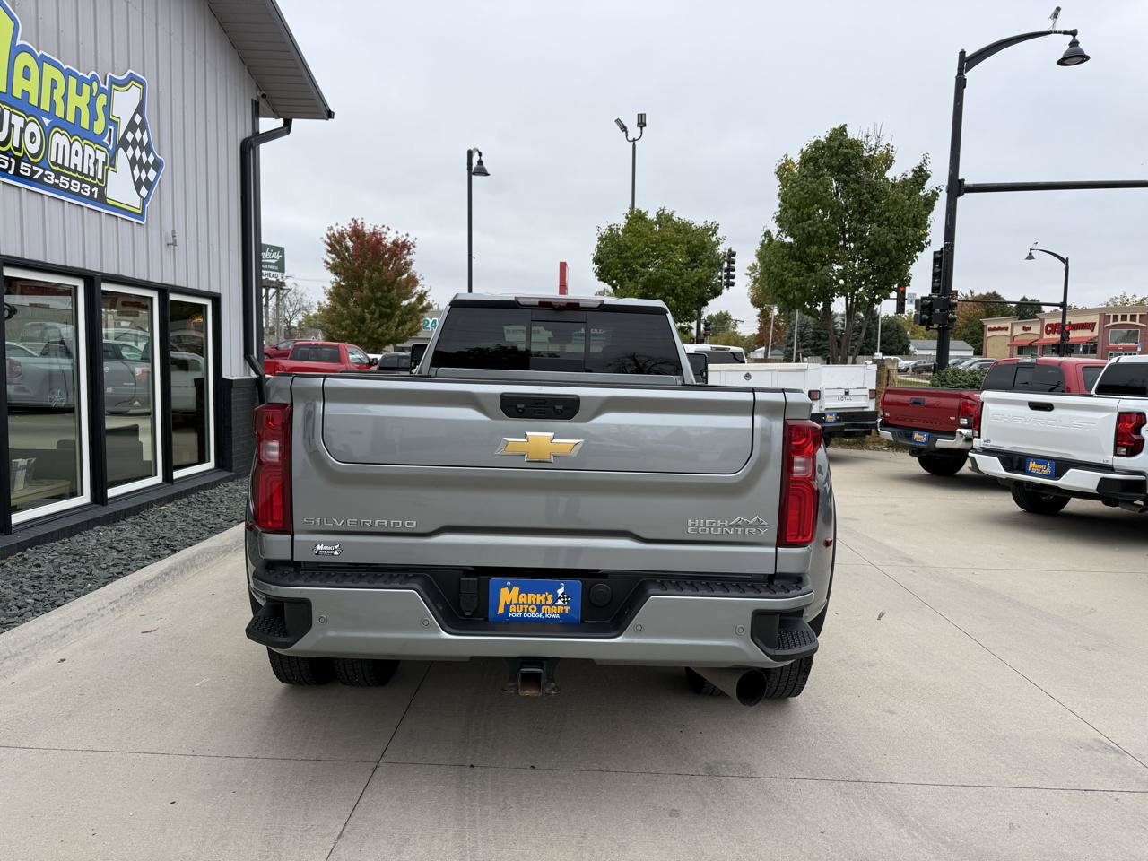 Used 2025 Chevrolet Silverado 3500 High Country w/ High Country Premium Package AWD/4WD image 7