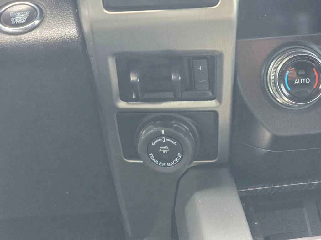 Used 2020 Ford F350 Platinum AWD/4WD image 19