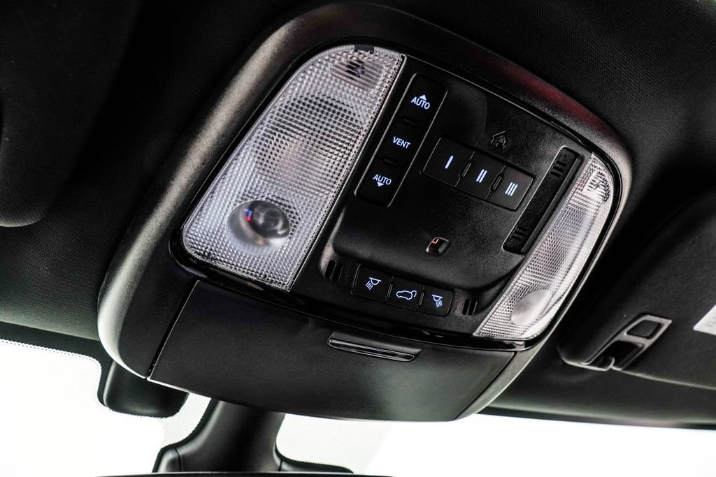 Used 2025 Dodge Durango GT AWD/4WD image 39