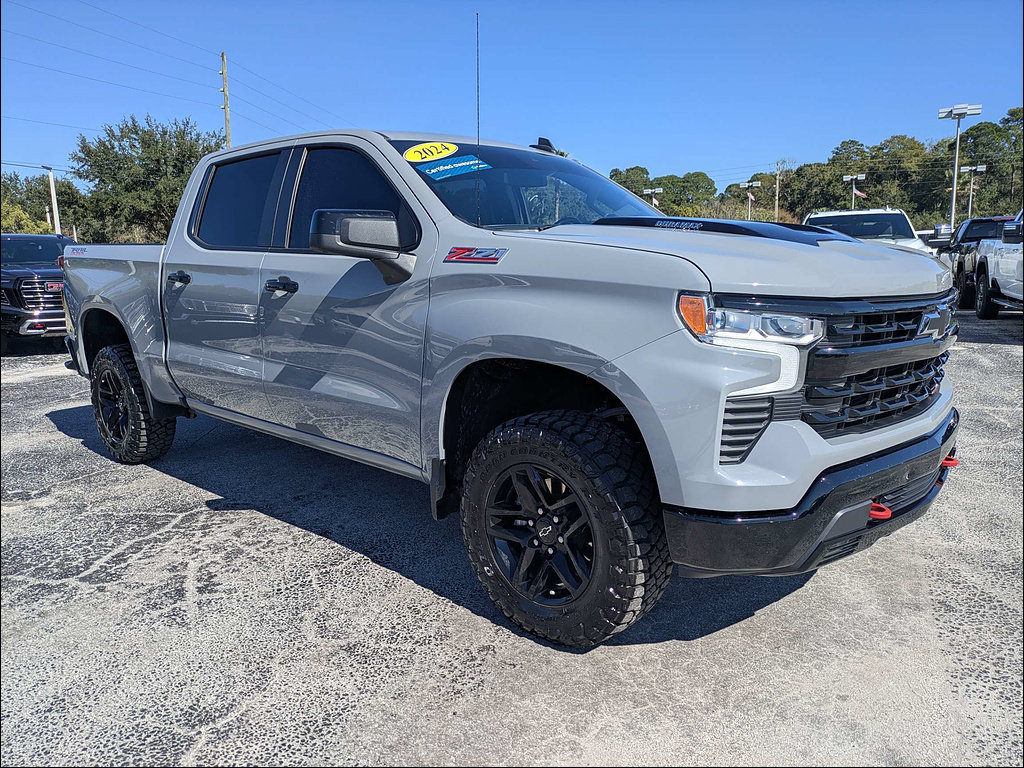 Used 2024 Chevrolet Silverado 1500 LT Trail Boss w/ Protection Package AWD/4WD image 2