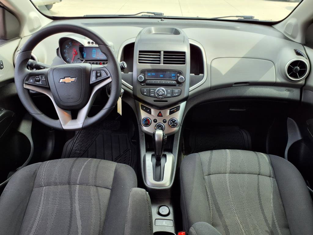 Used 2015 Chevrolet Sonic LT image 8