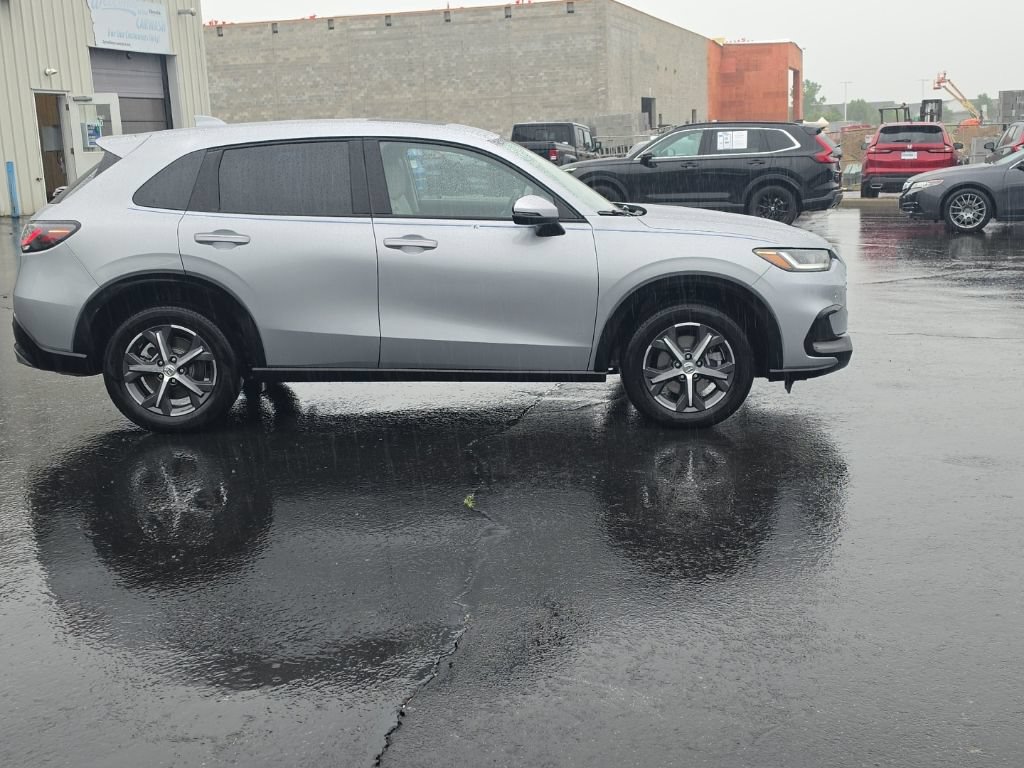 Used 2025 Honda HR-V EX-L image 9