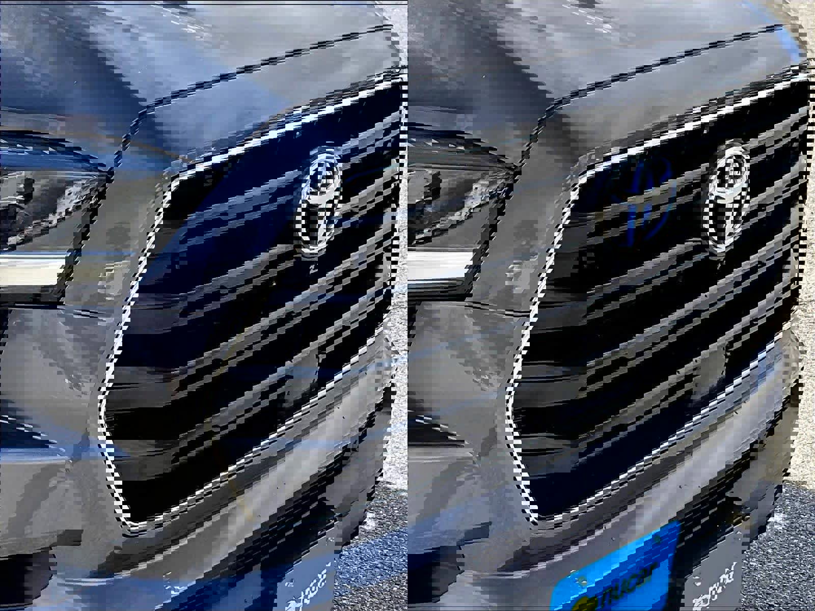 Used 2024 Toyota Sequoia SR5 AWD/4WD image 33