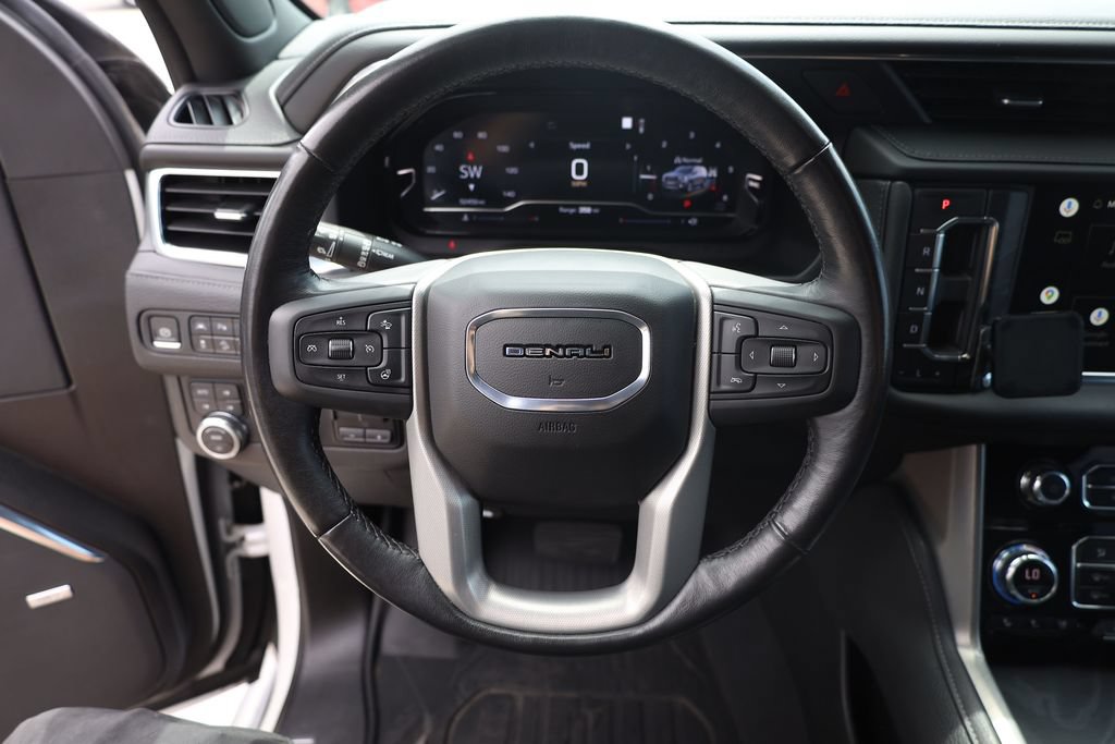 Used 2022 GMC Yukon Denali w/ Denali Ultimate Package AWD/4WD image 13