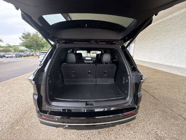 Certified 2025 Buick Enclave Avenir AWD/4WD image 27