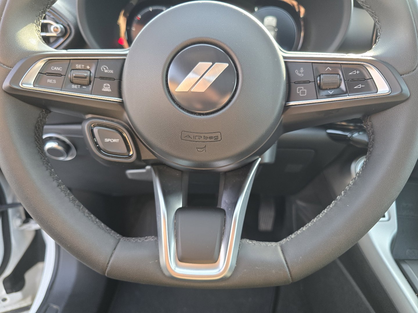 Used 2024 Dodge Hornet GT image 39