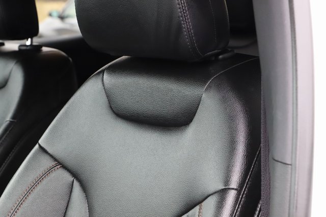 Used 2024 Jeep Compass Limited image 14