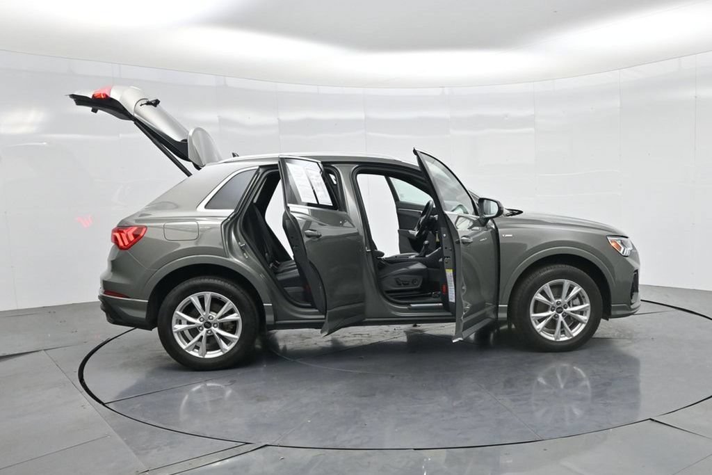 Used 2025 Audi Q3 2.0T Premium AWD/4WD image 31