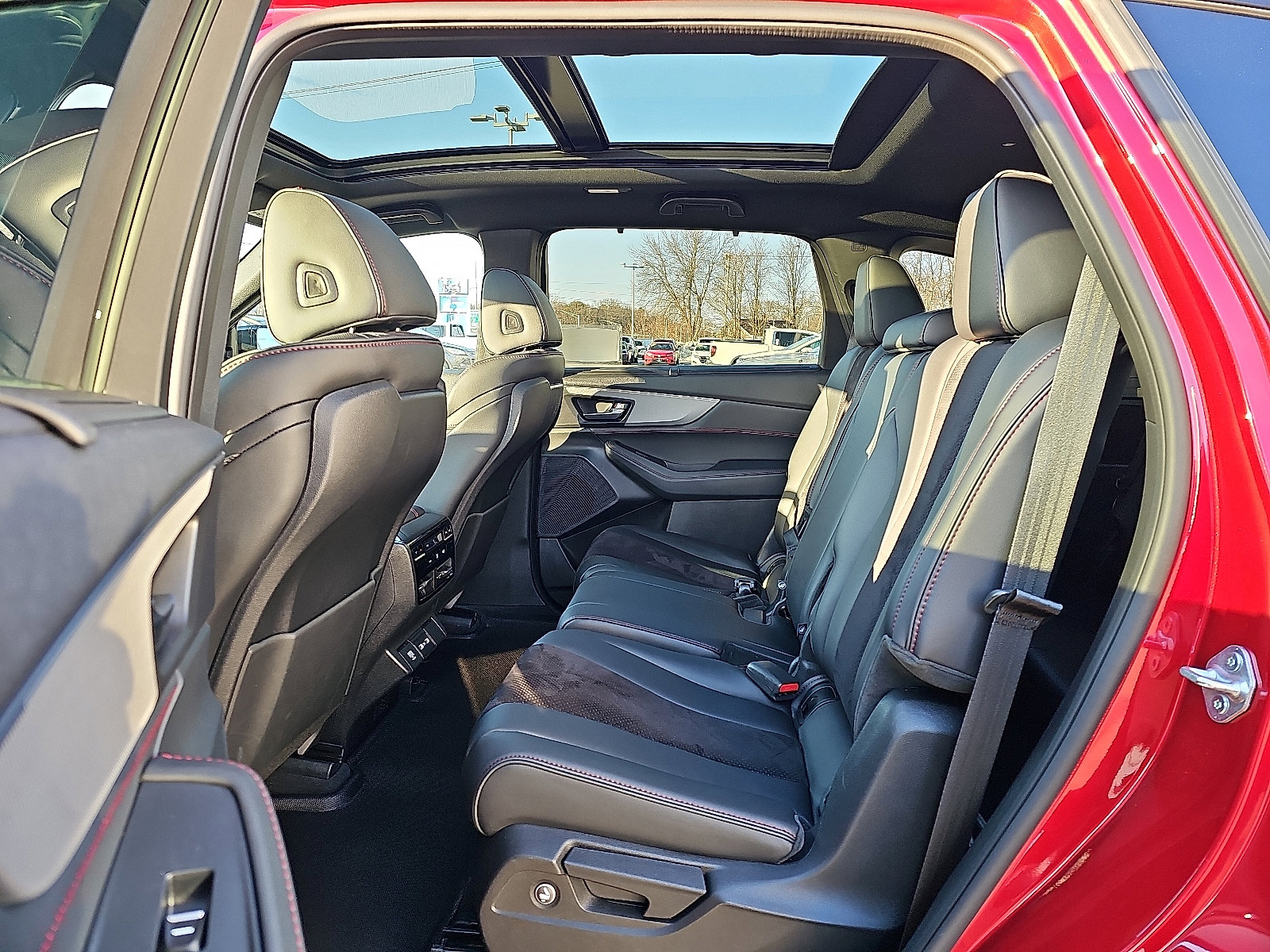 Used 2023 Acura MDX A-Spec image 11