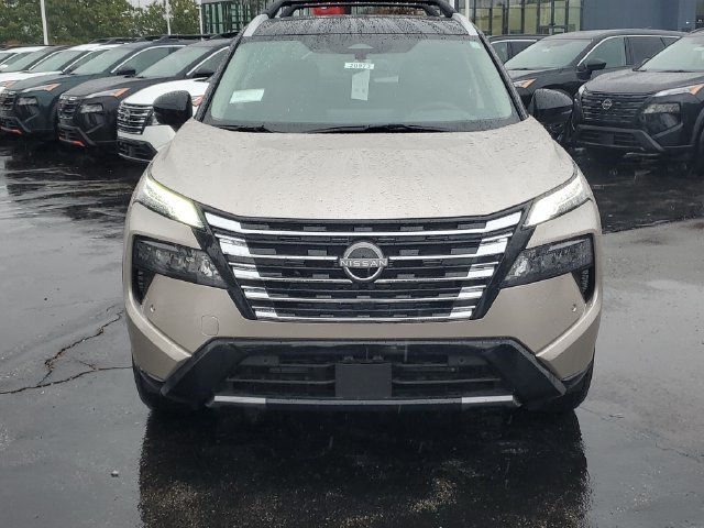New 2026 Nissan Rogue Platinum w/ Platinum Premium Package AWD/4WD image 2