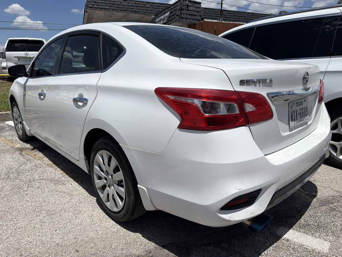 Used 2019 Nissan Sentra S FWD image 4