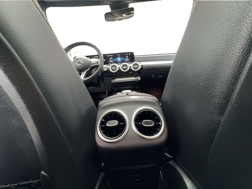 Used 2022 Mercedes-Benz A 220 image 34