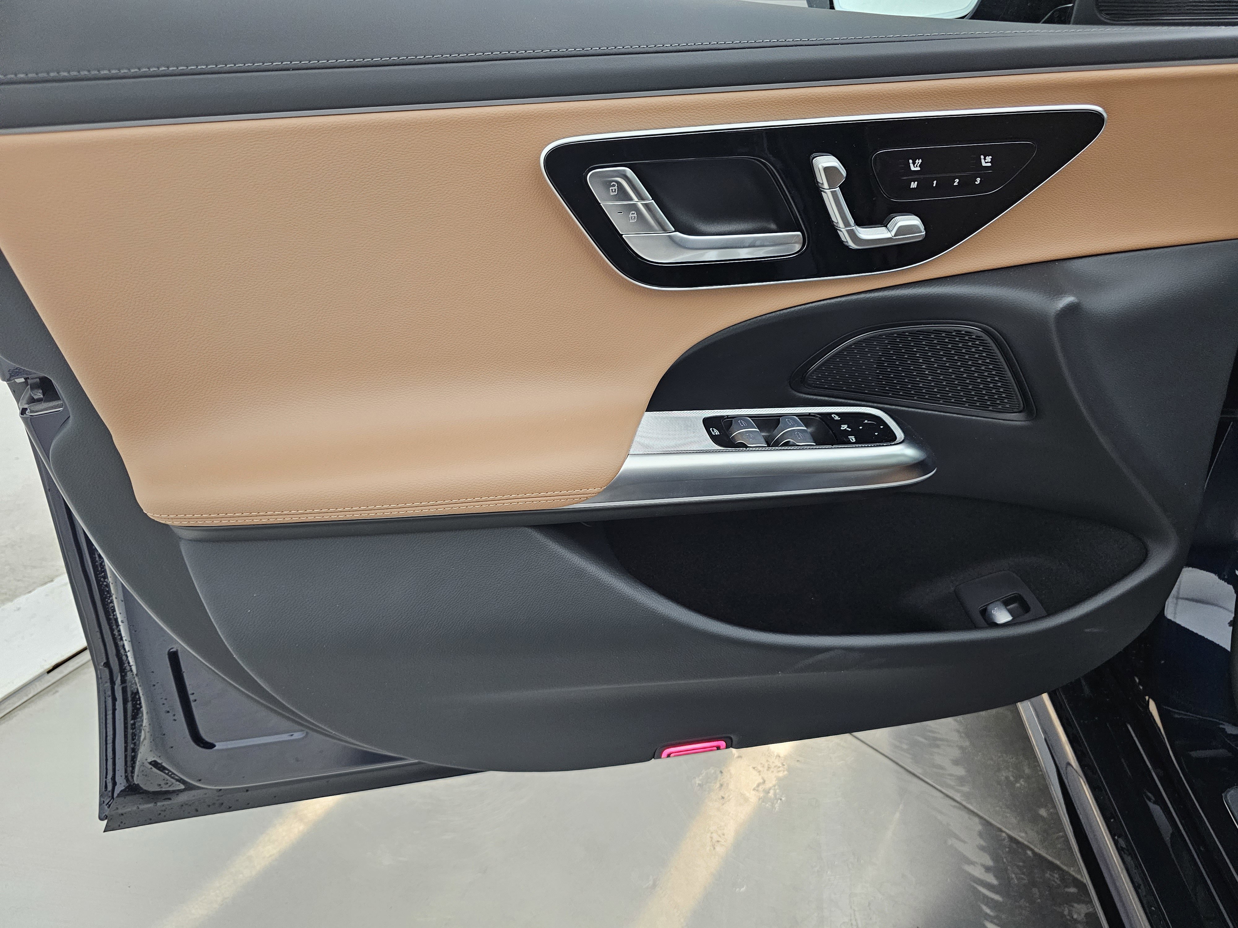 New 2026 Mercedes-Benz E 450 4MATIC Sedan image 11