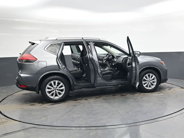 Used 2018 Nissan Rogue SV image 38