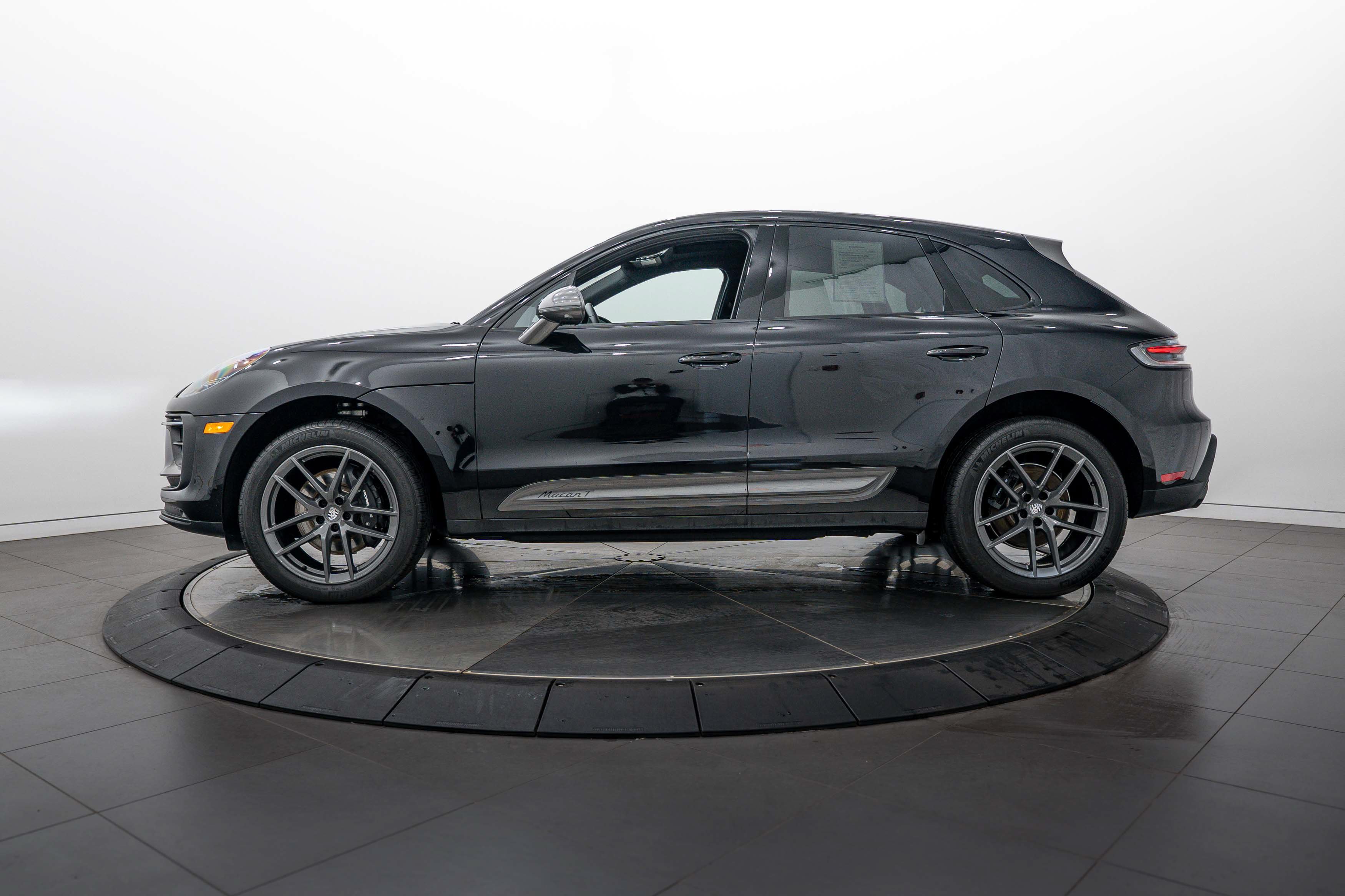 Certified 2026 Porsche Macan Turbo AWD/4WD image 2