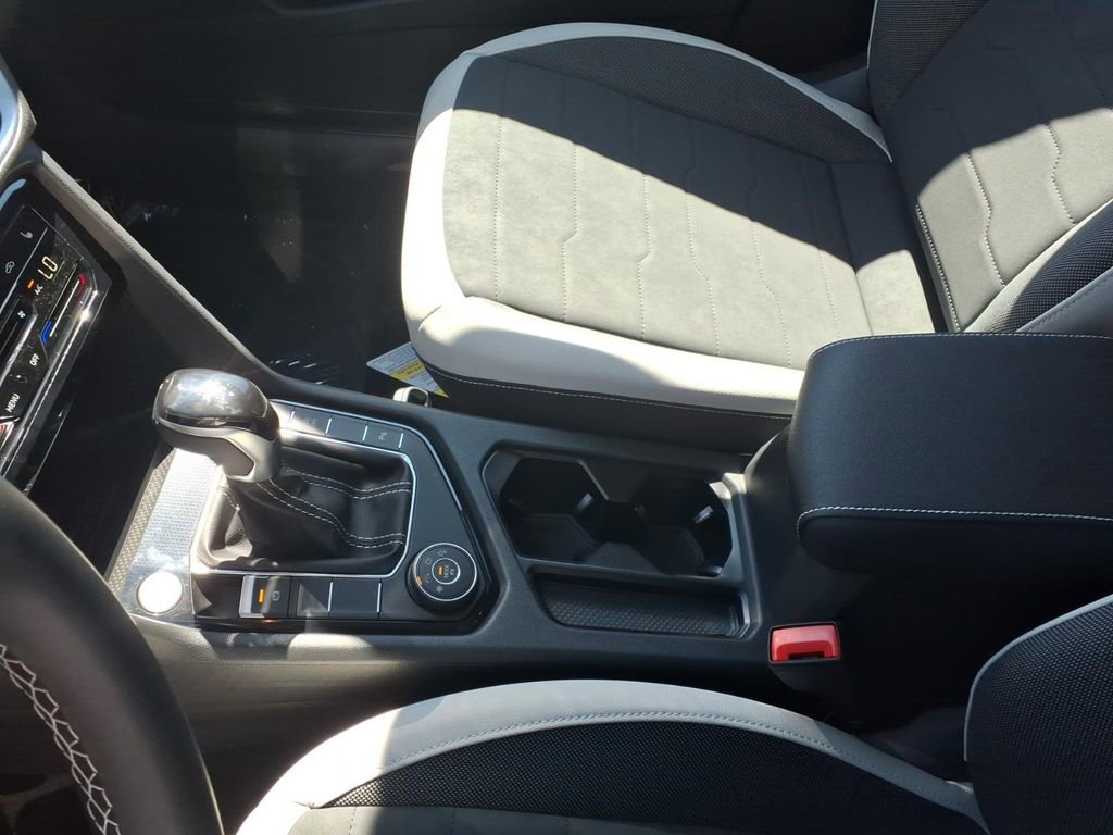 New 2026 Volkswagen Taos SE AWD/4WD image 14