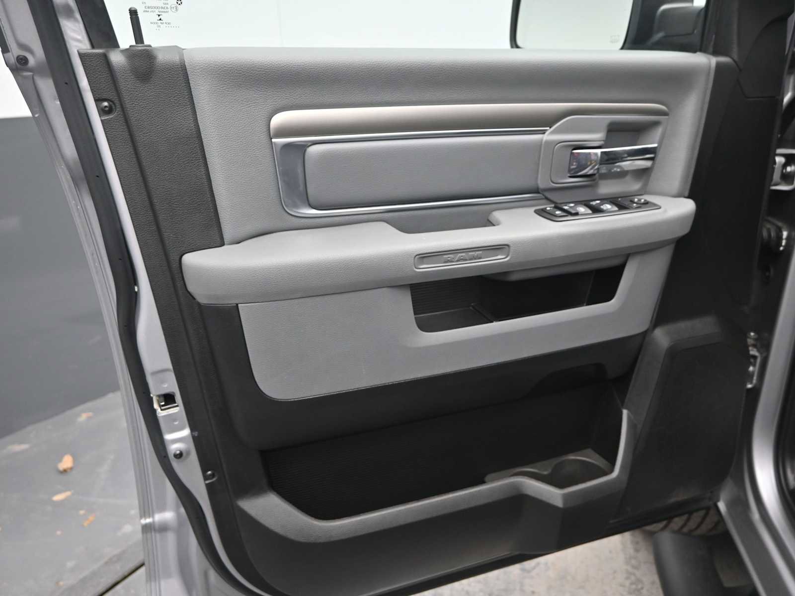 Used 2020 RAM 1500 Classic Warlock image 12