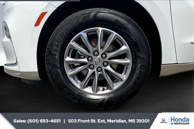 Used 2024 Buick Enclave Premium image 7