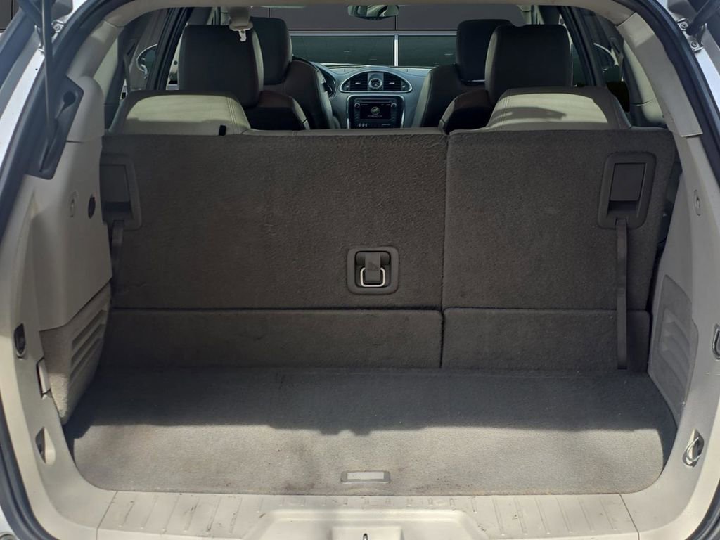 Used 2017 Buick Enclave Leather FWD image 9
