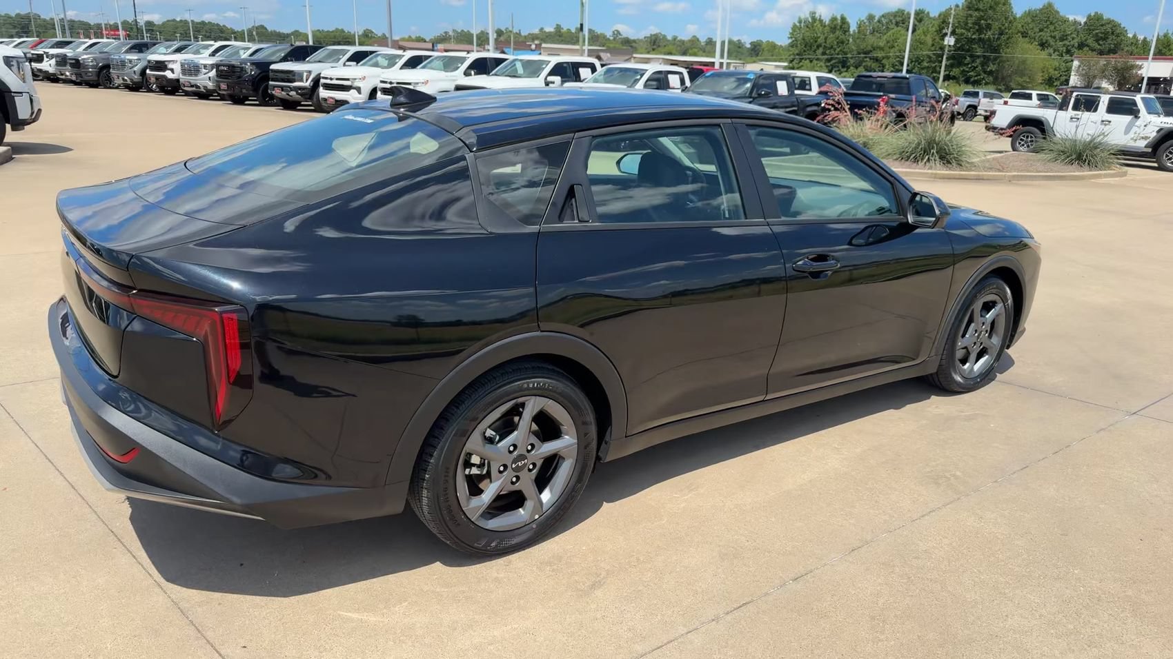 Used 2025 Kia K4 FWD image 9