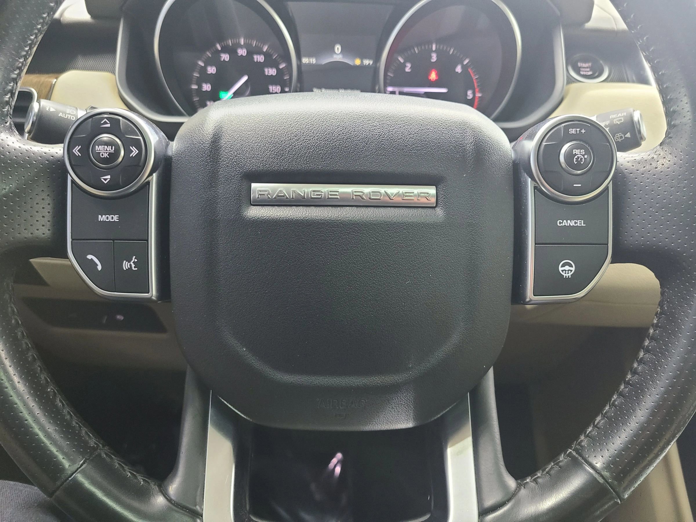 Used 2016 Land Rover Range Rover Sport HSE image 28