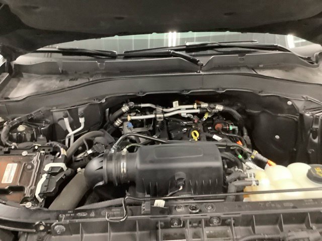 Used 2023 Ford Explorer XLT AWD/4WD image 17