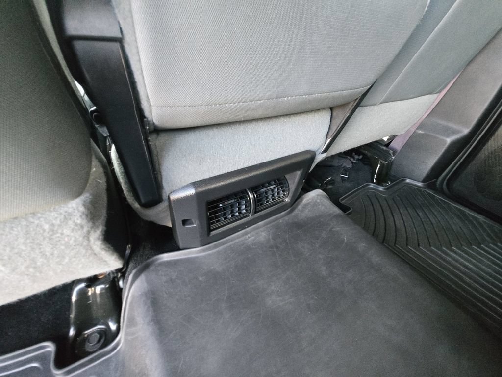 Used 2017 RAM 1500 Express AWD/4WD image 34