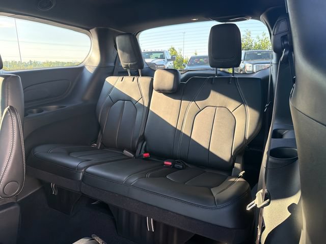 New 2027 Chrysler Pacifica Select FWD image 39