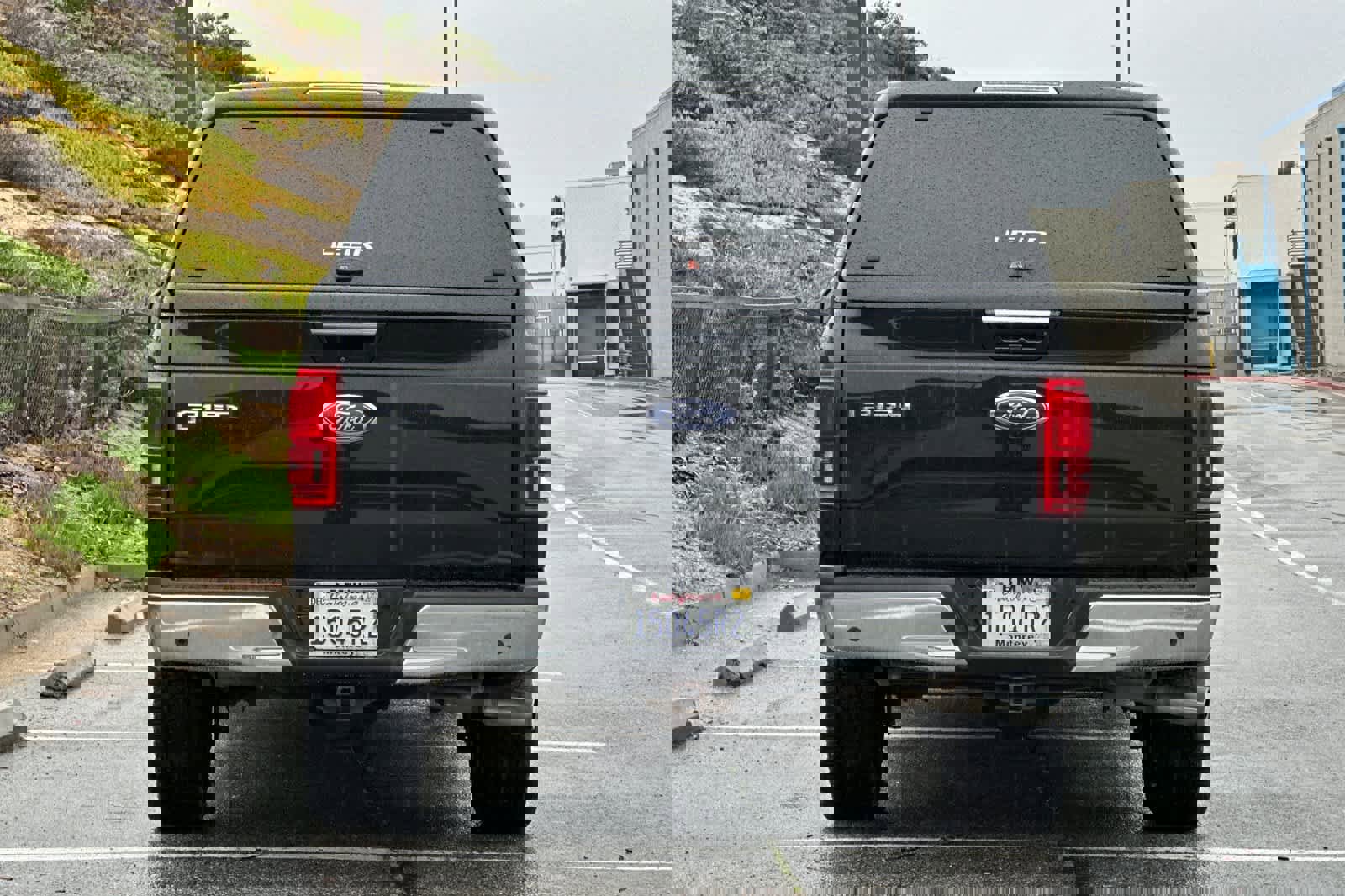 Used 2015 Ford F150 Lariat w/ Equipment Group 502A Luxury image 8