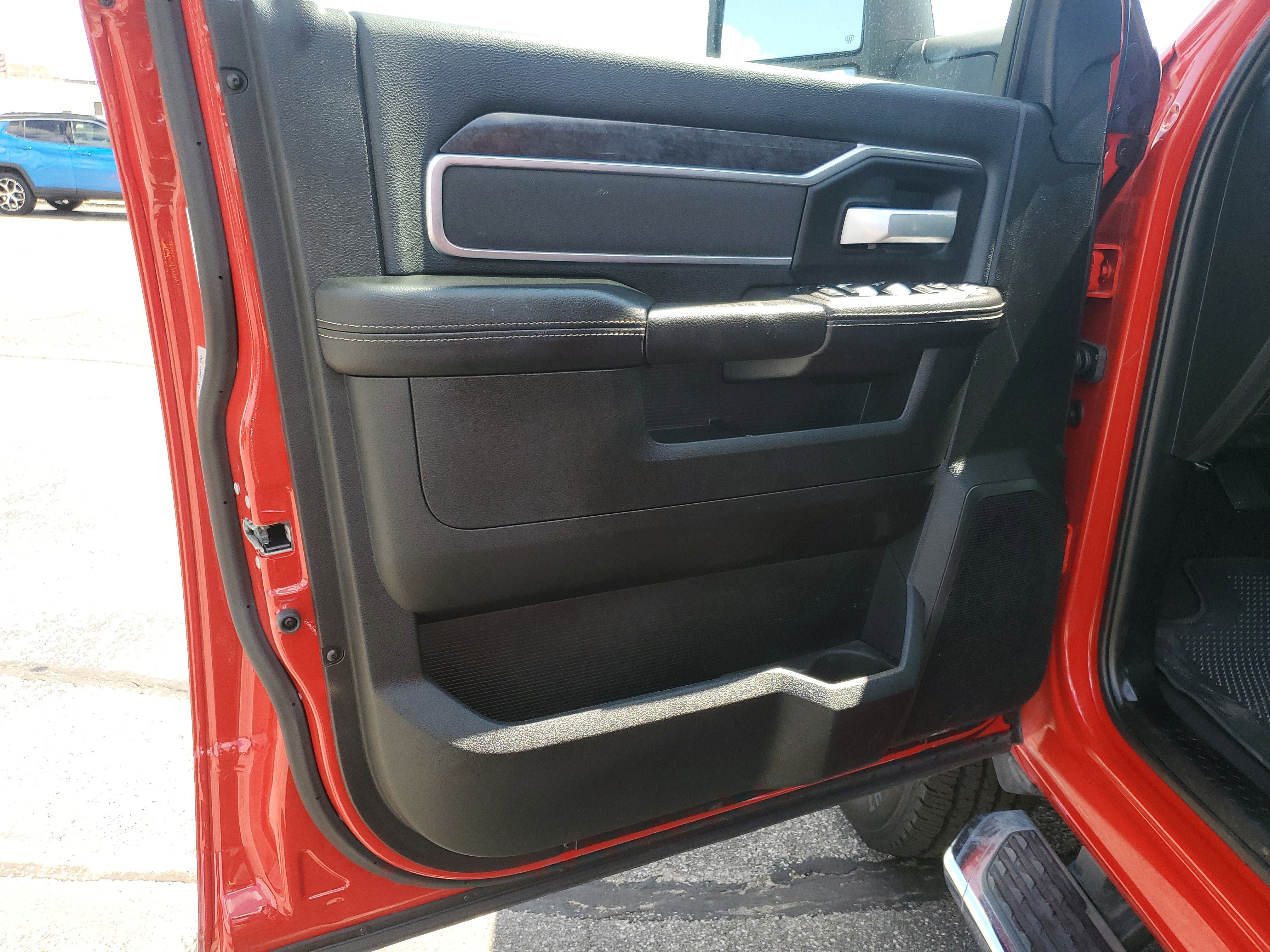 Used 2024 RAM 2500 Big Horn w/ Bed Utility Group image 6