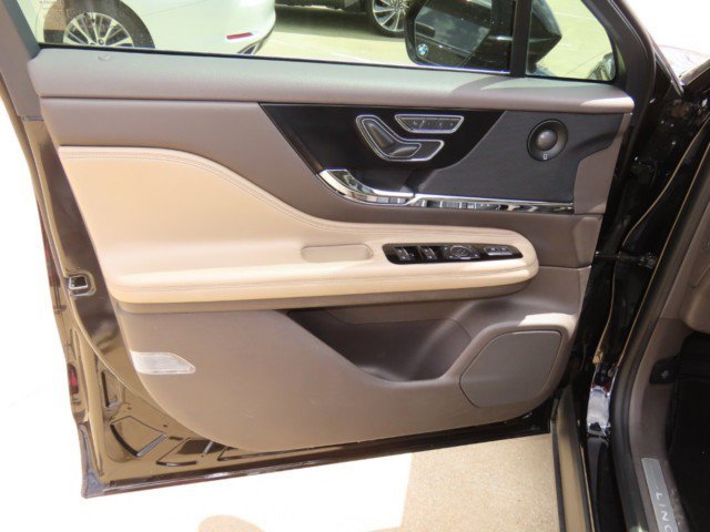 Certified 2020 Lincoln Corsair Reserve w/ Equipment Group 201A image 24