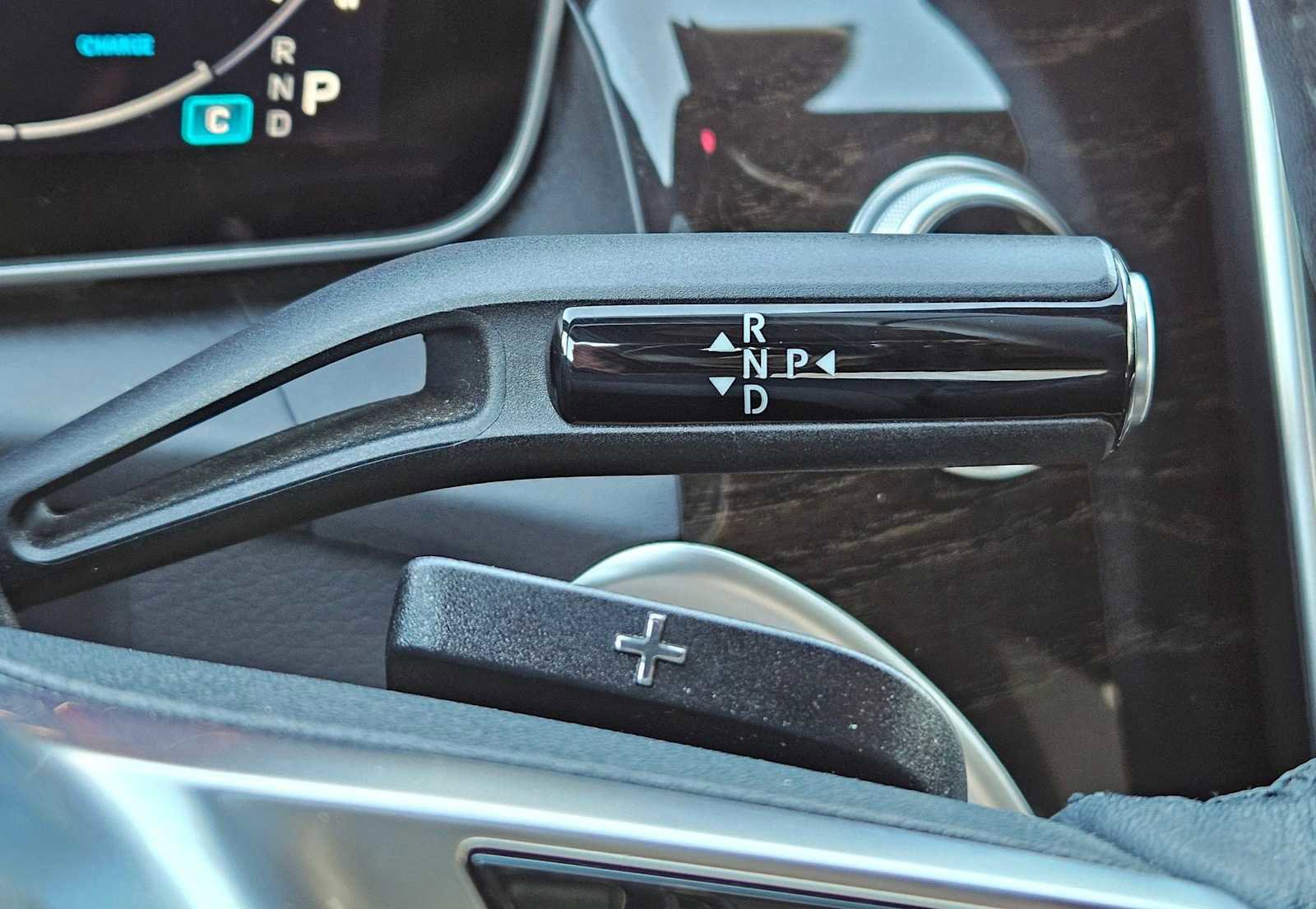 Used 2024 Mercedes-Benz GLC 300 4MATIC image 32