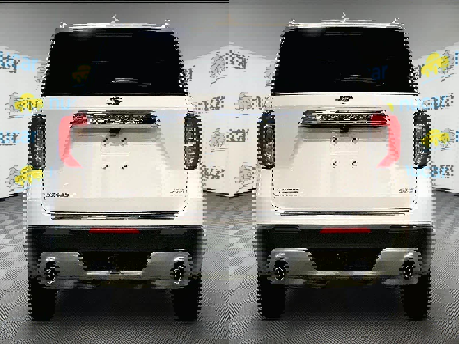 Used 2023 Ford Explorer Limited w/ Limited Technology Package image 5