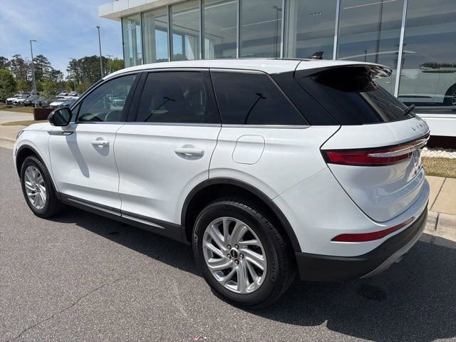 Used 2024 Lincoln Corsair AWD image 3