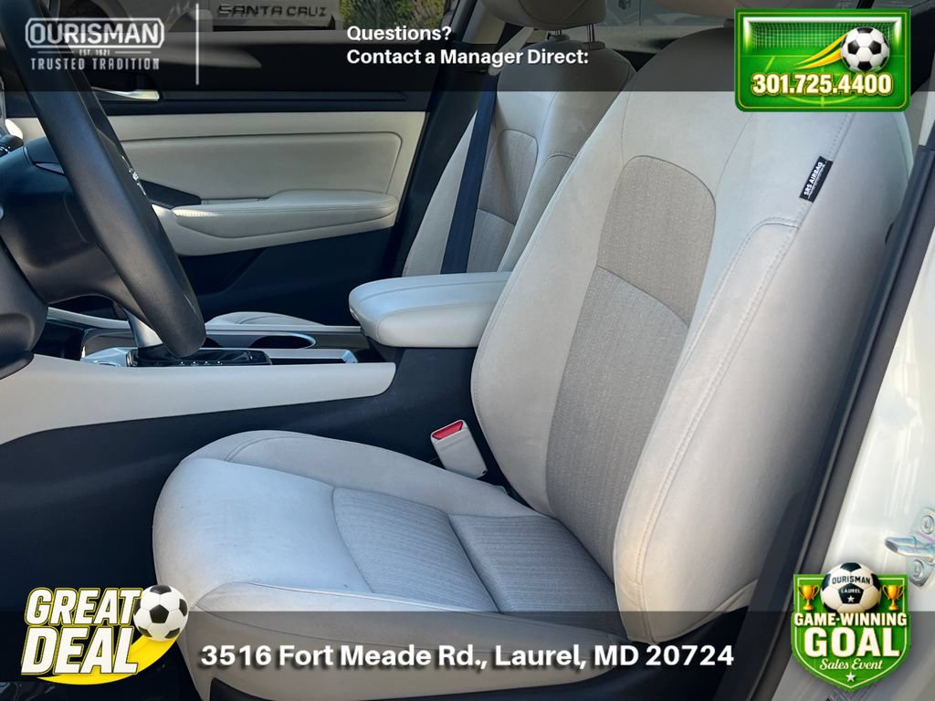 Used 2024 Nissan Altima 2.5 SV FWD image 6