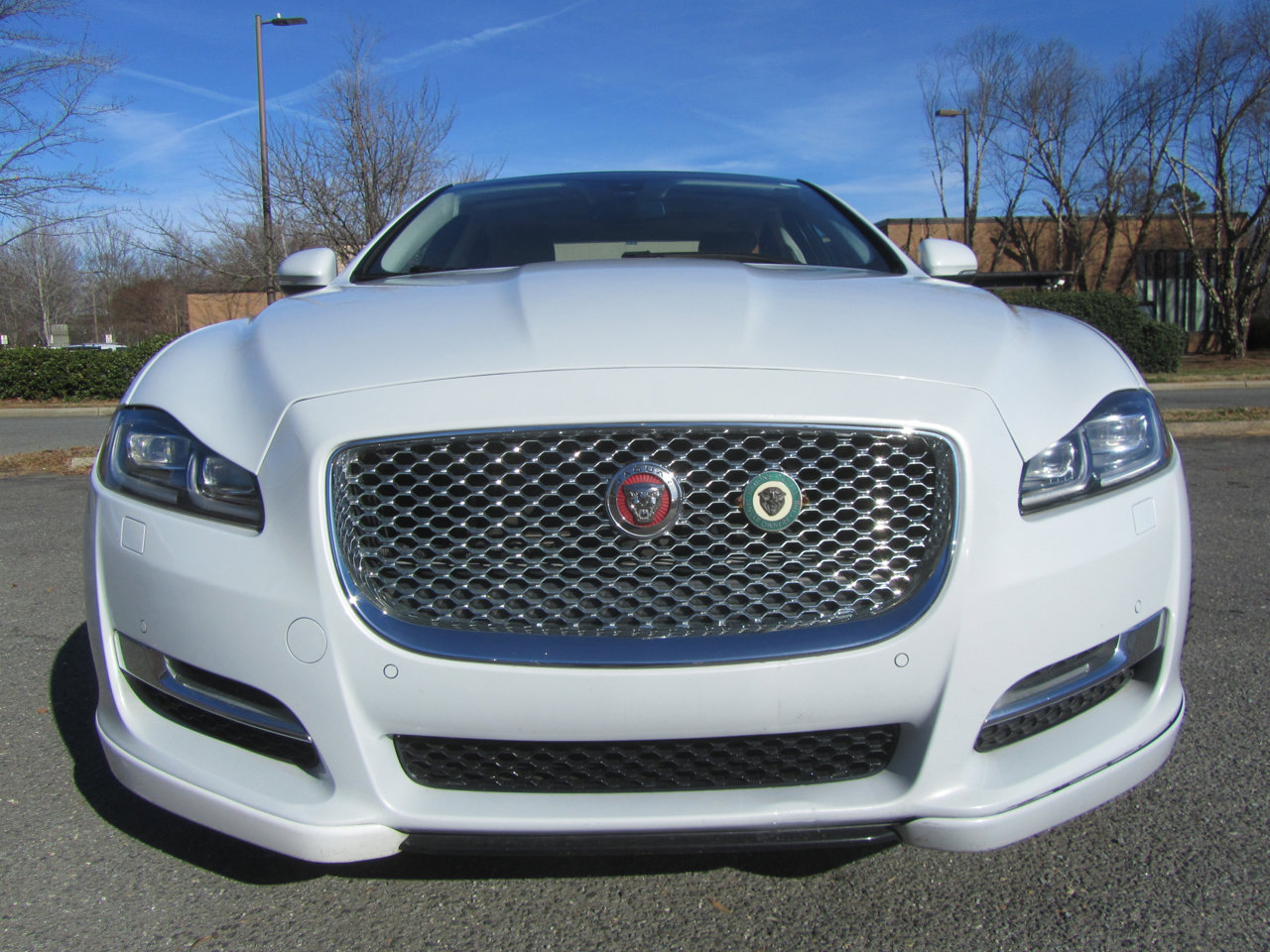 Used 2017 Jaguar XJ R-Sport image 5