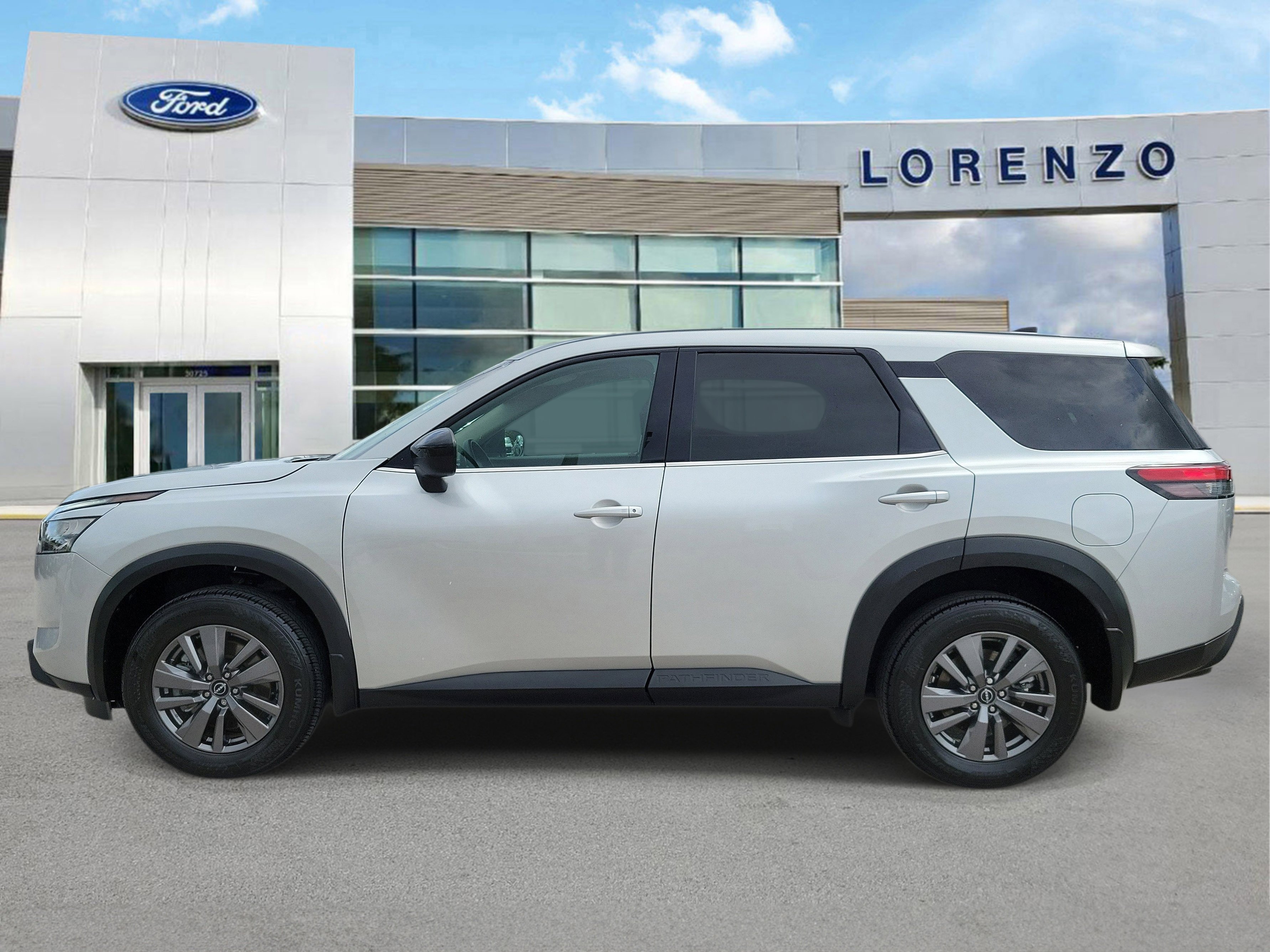 Used 2024 Nissan Pathfinder S FWD image 8