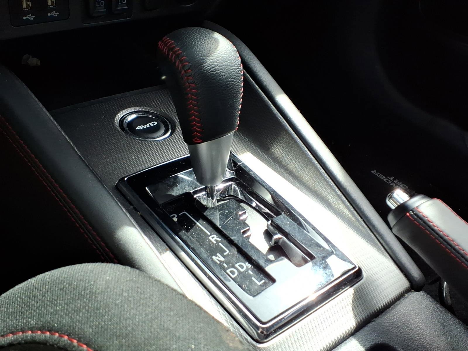 Used 2025 Mitsubishi Outlander Sport LE AWD/4WD image 16